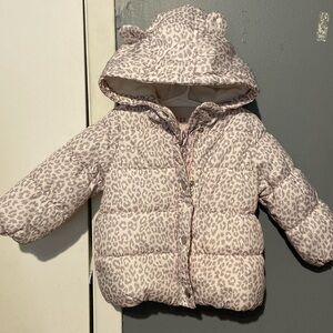 🌸Carter’s Pink Leopard print 12M Puffer Jacket